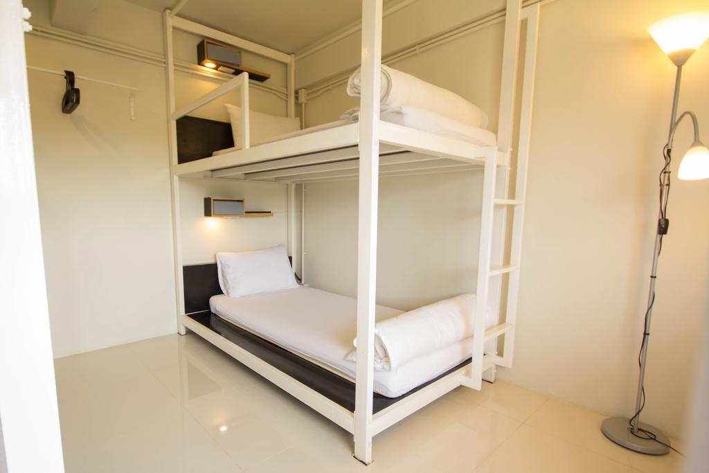 Oyes Hostel Крабі Номер фото